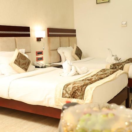 Republic Hotel Patna Kültér fotó