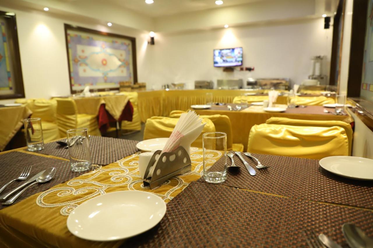 Republic Hotel Patna Kültér fotó