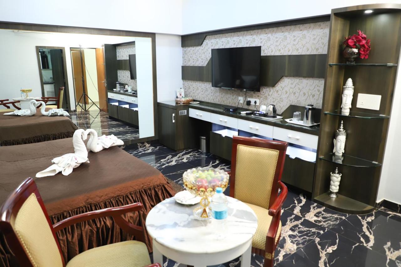 Republic Hotel Patna Kültér fotó