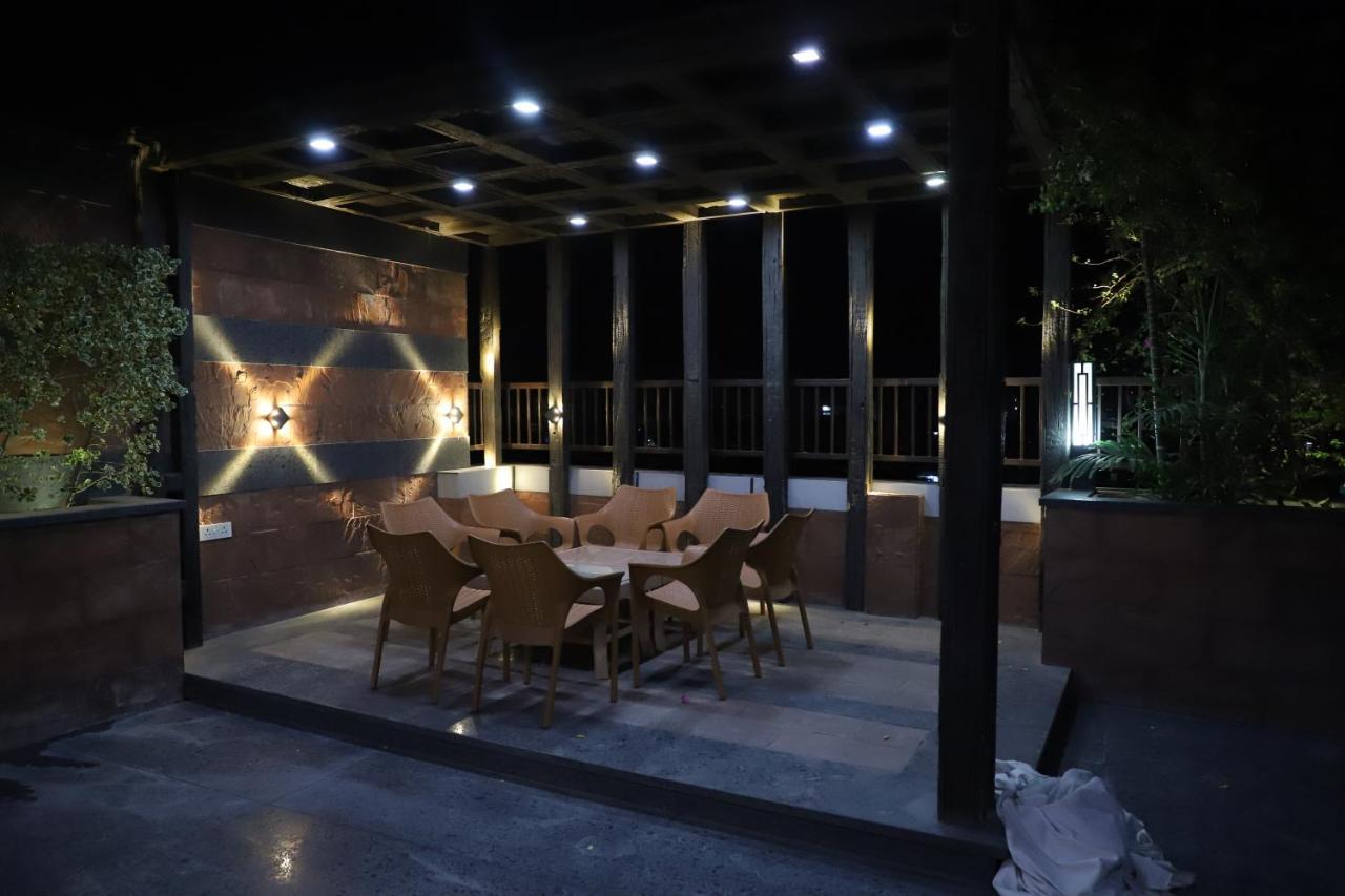 Republic Hotel Patna Kültér fotó
