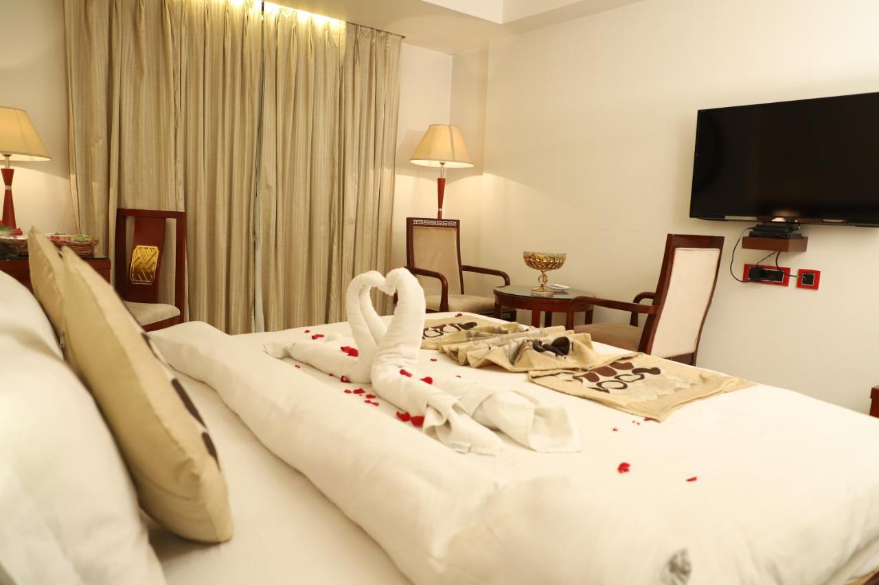 Republic Hotel Patna Kültér fotó